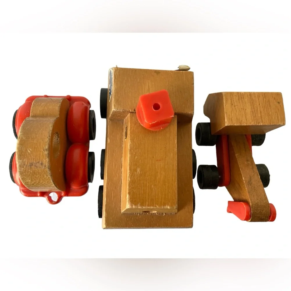 Lot - Vintage Mattel Wooden Plastic Vehicles 1971 1974. Wind Up Truck‎